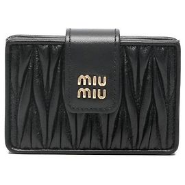 Miu Miu Kartenetui aus gestepptem Nappaleder