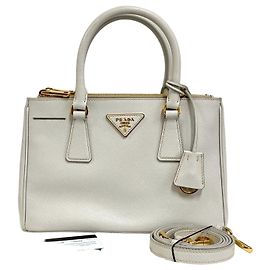Prada Bolso de mano y de hombro Galleria en Saffiano