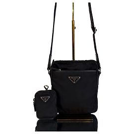 Prada Borsa a tracolla in Re-Nylon e Saffiano
