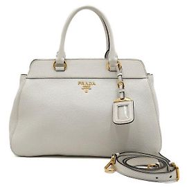 Prada Weiße Vitello Phoenix Tote Bag mit goldenem Logo