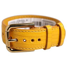 Dolce & Gabbana Bracelete de correia de couro texturizado amarelo com fivela dourada