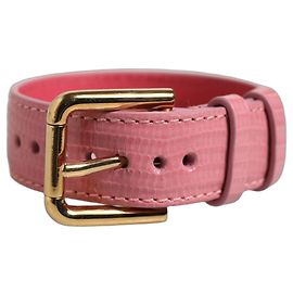 Dolce & Gabbana Bracelete de cinto em couro texturizado rosa com fivela dourada