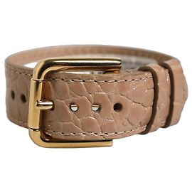 Dolce & Gabbana Pulseira de tira de cinto com fivela dourada em couro gofrado castanho