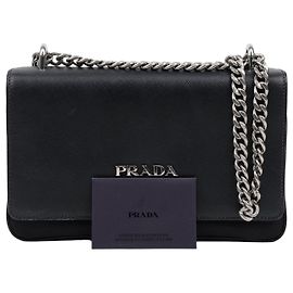 Prada Borsa a tracolla con catena in Saffiano Tessuto Nera