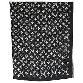 Louis Vuitton Lenço Quadrado Monogram Flight Mode
