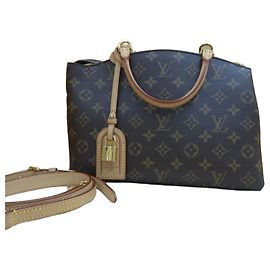 Louis Vuitton Saco Tote Petit Palais Monogram Canvas