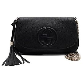 Gucci Sac à bandoulière et sac crossbody Soho avec pompon et chaîne entrelacée Noir
