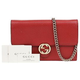 Gucci Mini Bolsa com Corrente e Carteira de Couro Interlocking Vermelha