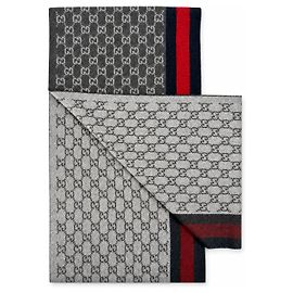 Gucci Cachecol de caxemira e lã cinza carvão Monogram com riscas vermelhas e azul marinho