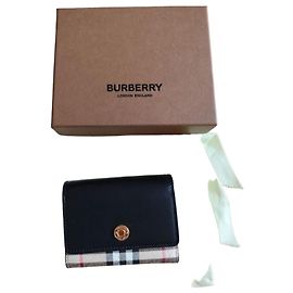Burberry cartera de cuero negro y tartan nueva