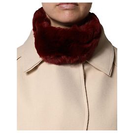 Dolce & Gabbana Cuello de piel de cordero rojo para mujer x Bufanda