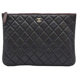 Chanel Classic Clutch New Medium Caviar Series Condition