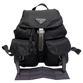 Prada Mochila de nailon Medium Negra