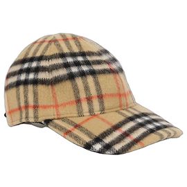 Burberry Vintage Check Wool Cap Size