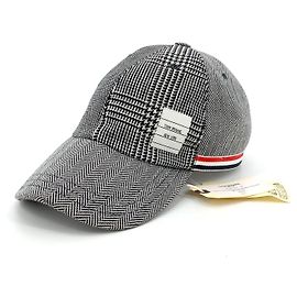 Thom Browne Cappello classico in lana pesante