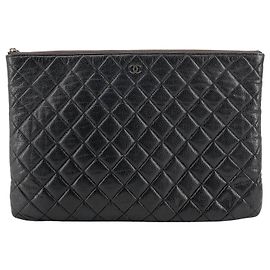 Chanel Clutch Classic Caviar Large