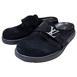 Louis Vuitton Wildleder-Mules Schwarz mit silberfarbenen Details (Größe