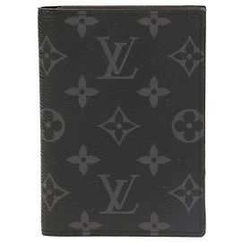Louis Vuitton Portefeuille Passeport Monogram Eclipse