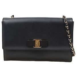 Salvatore Ferragamo Borsa a tracolla con catena in pelle Saffiano Black Gold
