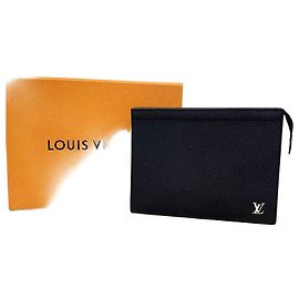 Louis Vuitton Taiga Pochette Voyage Clutch Bag