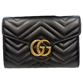 Gucci GG Marmont Matelassé Schultertasche mit Kette