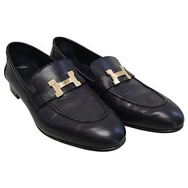 Hermès Mocassini Paris da donna con logo dorato e nero