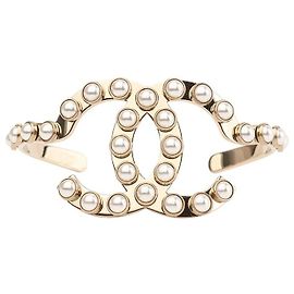 Chanel Pearl CC Armreif Small