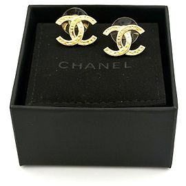 Chanel Classic CC Logo Ohrringe in Goldton Years