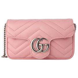 Gucci Bolso bandolera super mini GG Marmont matelassé