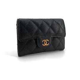 Chanel Classic Caviar Kartenetui mit Klappe in Goldtönen