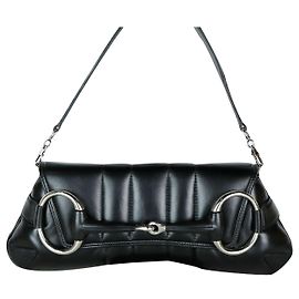 Gucci Borsa a tracolla con catena e morsetto