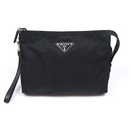 Prada Clutch-Tasche aus Saffiano-Leder und Re-Nylon in Schwarz