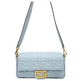 Fendi Borsa a Spalla Baguette Medium in Pelle Nappa Goffrata Blu