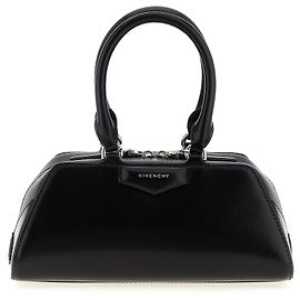 Givenchy Handtasche aus schwarzem Kalbsleder