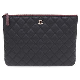 Chanel Borsa a pochette Classic New Medium in caviale nero e gold CC