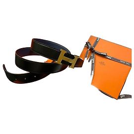 Hermès Cinto reversível preto e azul para homem com fivela dourada mate clássica