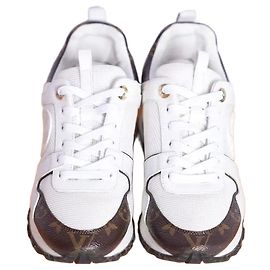 Louis Vuitton Runaway Gold Sneakers