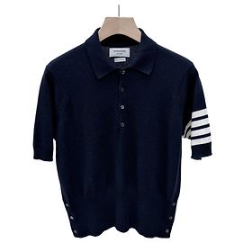 Thom Browne Kurzarm-Strickpolo in Navy mit diagonalem Armband