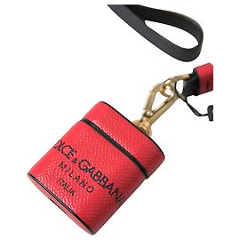 Dolce & Gabbana Airpods-Case aus rotem und schwarzem Kalbsleder mit Logo-Print und Riemen