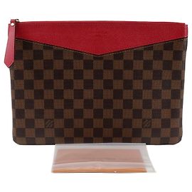 Louis Vuitton Astuccio Daily Monogram Canvas Rose Powder