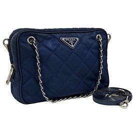 Prada Borsa a tracolla trapuntata in nylon con logo triangolare Navy