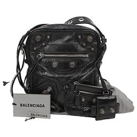 Borsa a tracolla Balenciaga nera in pelle d'agnello