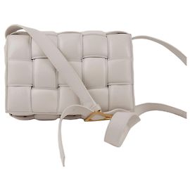 Bottega Veneta Borsa crossbody imbottita con fibbia dorata
