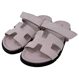 Hermès Sandali e Pantofole in Camoscio Rosa