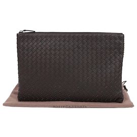 Bottega Veneta Clutch in pelle Intrecciato marrone scuro