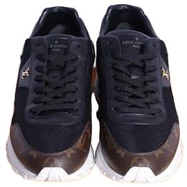 Louis Vuitton Sneakers Runaway Gold Black