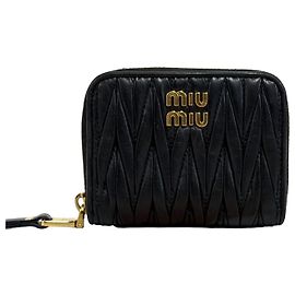 Portafoglio con zip Miu Miu nero in pelle
