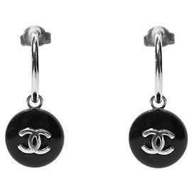 Chanel Schwarze CC Creolen