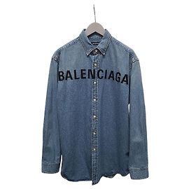 Balenciaga Hemdjacke aus hellblauem Denim mit besticktem Logo