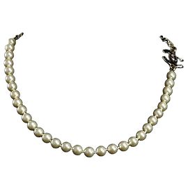 Chanel Collar de perlas blancas CC negras chapado en oro para mujer Season